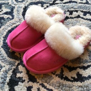Kids Ugg slippers